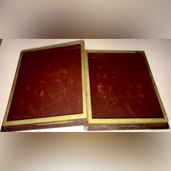 Vintage ERNEST HEMINGWAY A Farewell to Arms Hollow Velvet Lined Faux Book - Picture 6 of 10